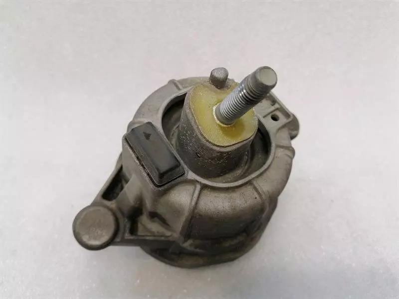 CHEVROLET CORVETTE C7 Engine mount set 23187451 Motorhalter satz - Image 3