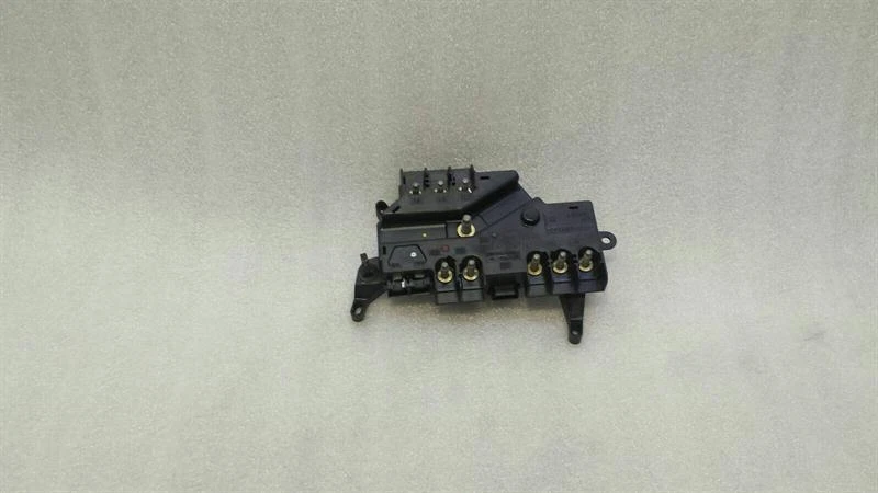 MERCEDES S-class W222 Fuse Box A2225402650 Sicherungskasten