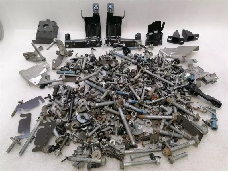 MERCEDES SL R231 SCREWS BOLTS FROM ONE CAR SET SATZ SCHRAUBEN