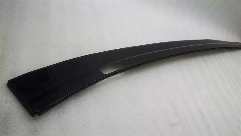 MERCEDES C Class W204 Roof Moulding A2046905582 Dach Leiste