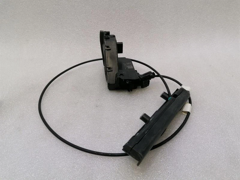 CHEVROLET CORVETTE C8 LEFT Door lock 84890752 Türschloss LINKS