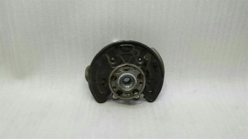 MERCEDES C Class W205 Left Rear Hub A2053500141 Radlagergehäuse Hinten Links