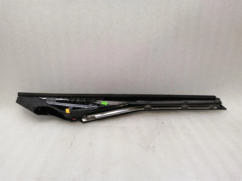 CHEVROLET CORVETTE C7 23163510 Right WINDSHIELD OUTER COVER Abdeckung Rechts - Image 5