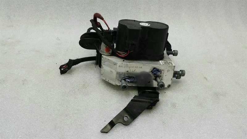 MERCEDES S W221 Rear ABC Hydraulic valve A2213200358 Hydraulikventil ABC S600