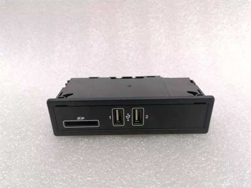 MERCEDES C Class W205 Electronic module A2138200401 Steuergerät USB MEDIA