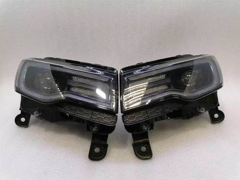 JEEP GRAND CHEROKEE WK2 MK4 SRT8 Head light 68142493AF Scheinwerfer FACELIFT