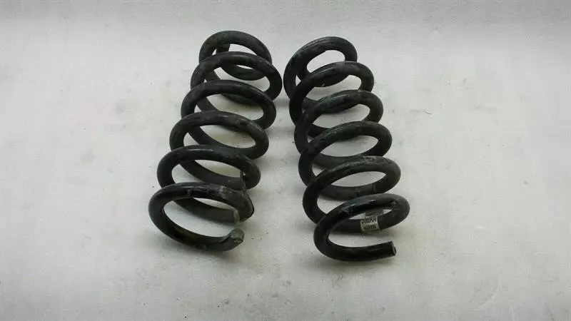 JEEP CHEROKEE Coil Spring Rear 5181502AA Fahrwerksfeder feder hinten SRT8 6.4 V8