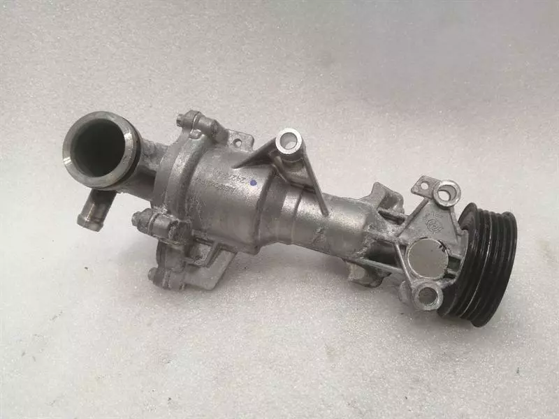 MERCEDES M260 AMG W177 WATER cooling pump A2602001100 Kühlmittelpumpe Pumpe