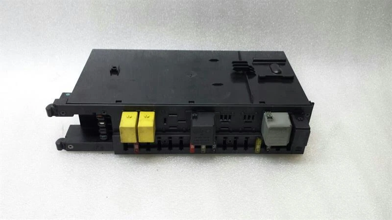2007 MERCEDES W209 CLK Sicherungskasten  A2095450101  fuse box