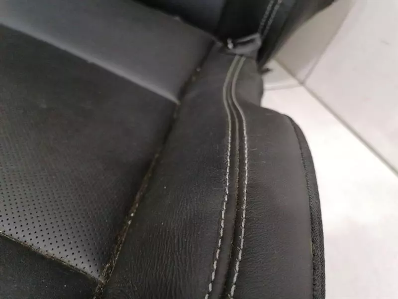 CHEVROLET C7 Z06 Seat Leather Cover Sitz Leder Verkleidung Rechts L0281827AA07 - Image 2