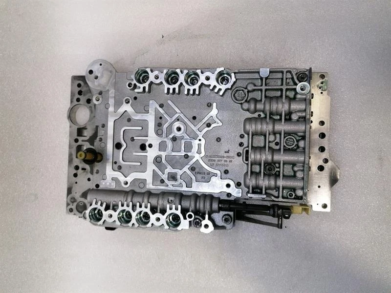 MERCEDES C Class W205  Gearbox A2302708000 Getriebe HYDRAULIC PLATE HYDRAULISCHE