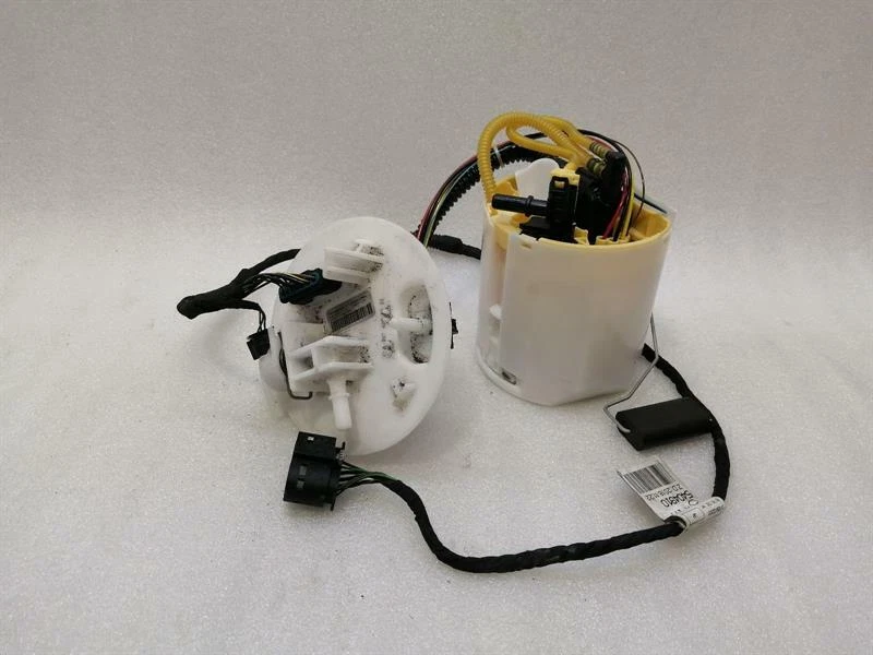 MERCEDES A Class W177 A35 AMG Fuel Pump Electric A2474703300 Kraftstoffpumpe