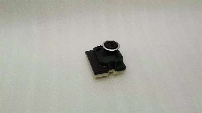 MERCEDES C Class W205 Ignition Lock Switch A2059006713 EZS Steuergerät
