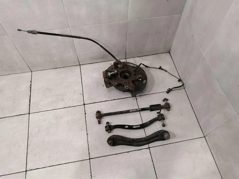 JEEP GRAND CHEROKEE WK2 MK4 Rear Hub 04877113AC Radlagergehäuse Hinten Links