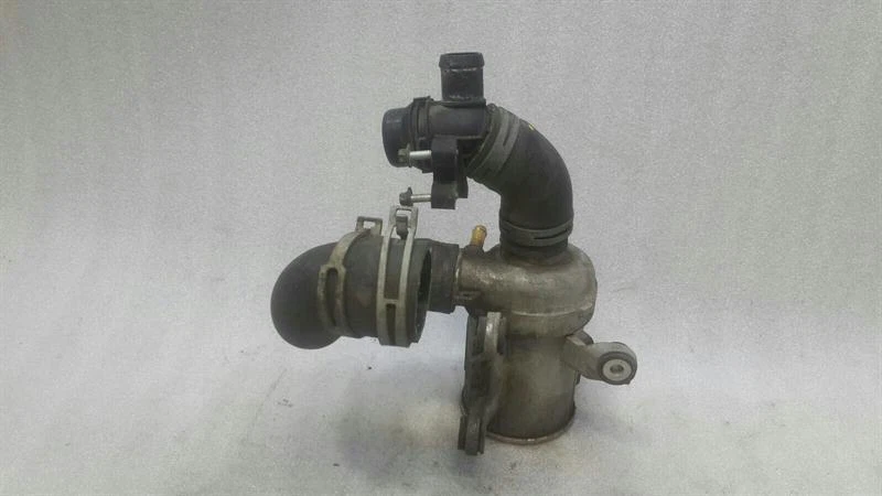 MERCEDES C Class W205 Water Pump A2742000207 Wasser Pumpe M274