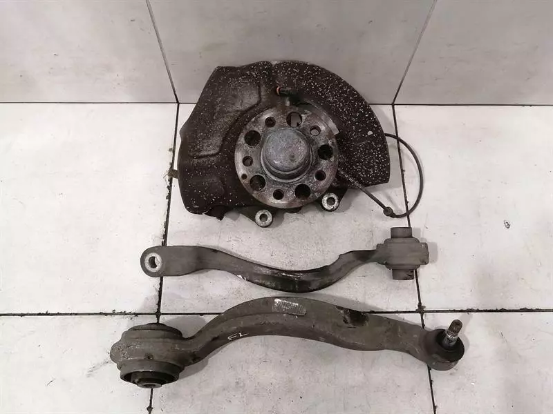 MERCEDES CLS W218 Left Front Hub SET A2183320901 Radlagergehäuse Vorne Li Satz