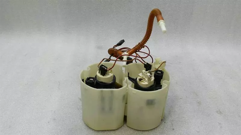 MERCEDES AMG CLS W219 Fuel Pump Electric A2114700000 Kraftstoffpumpe DEFEKT V8
