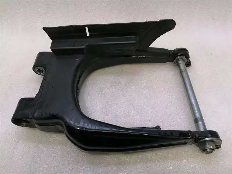 HARLEY-DAVIDSON ROAD KING FLHRXS Rear swingarm 47549-09A Hinterradschwinge