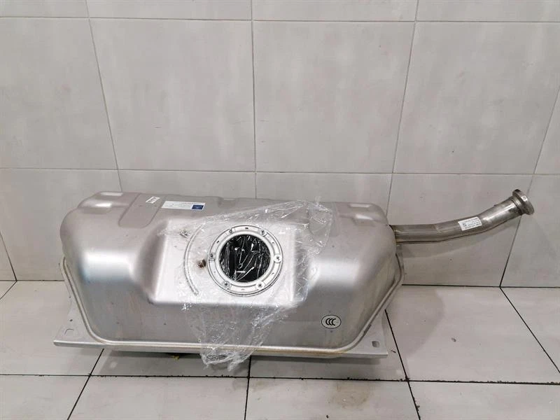 MERCEDES SL R231 Fuel Tank A2314700101 Kraftstofftank