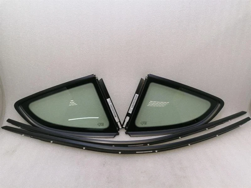 PORSCHE CAYMAN 718 GT4 Body Moulding 98153748109  Leiste