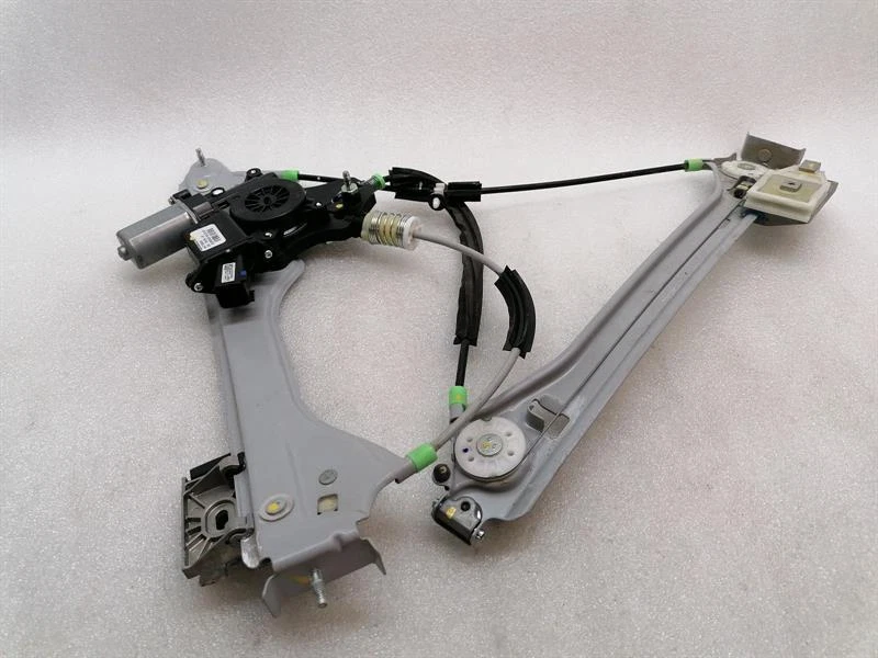 CHEVROLET CORVETTE C8 Right Front Door Winder 84773624 Fensterheber vorne rechts