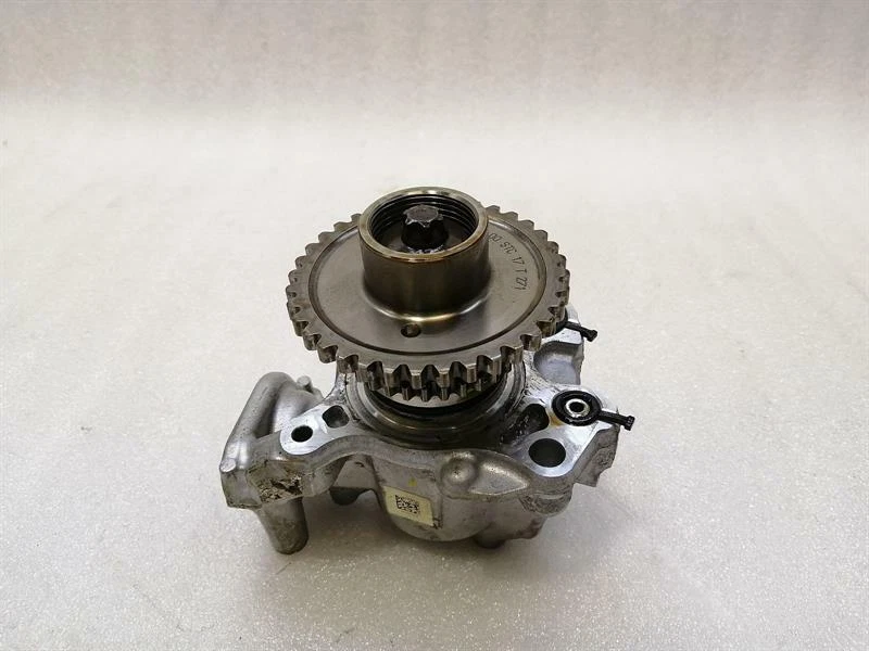 MERCEDES S-class W222 Oil Pump Housing A2560702500 Ölpumpe Gehaeuse M256