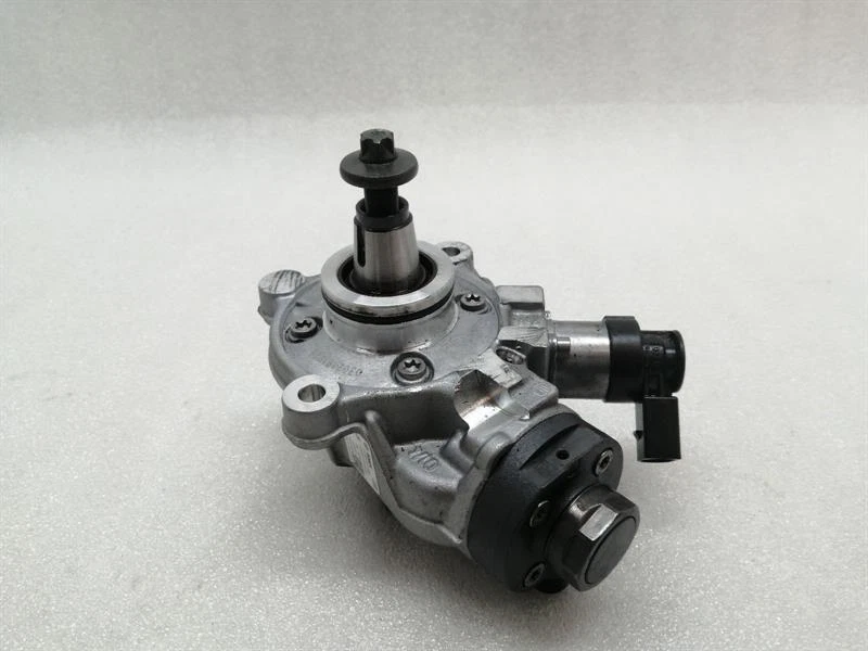 MERCEDES CLS C257 W257 Fuel Pump Mechanical A6540700600 Hochdruckpumpe