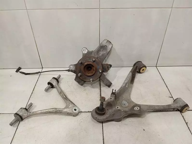 CHEVROLET CORVETTE C6 Z06 Right Front Hub 88965638 Radlagergehäuse Vorne Rechts