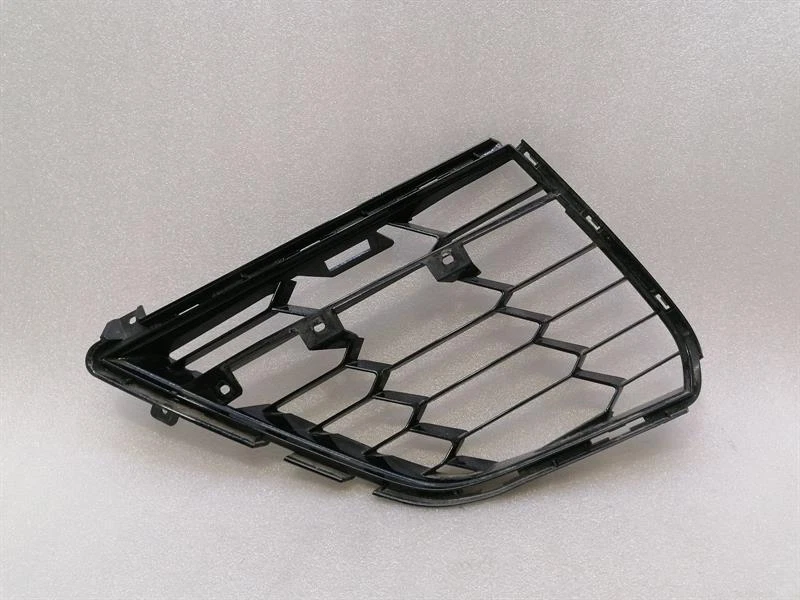 CHEVROLET CORVETTE C8 Front Grille 84740235 Kühlergitter