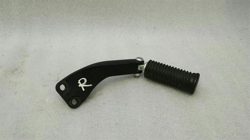 HARLEY-DAVIDSON FXDF Right Rear Footrest 49250-06A Fußrasten Hinten Rechts