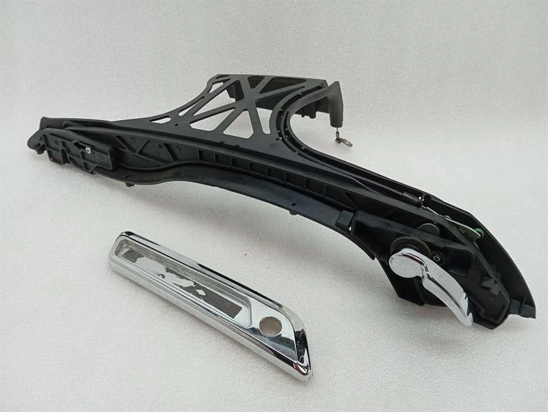 HARLEY-DAVIDSON LEFT SIDE LATCH CHROME FACEPLATE SaddleBag 90200521 Satteltasche
