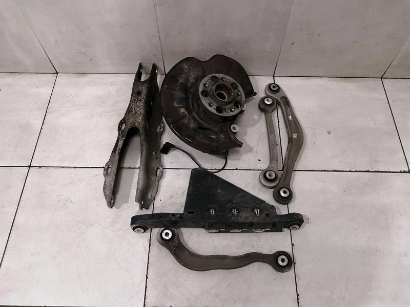 MERCEDES W222 Right Rear Hub Set A2223501041 Radlagergehäuse Hinten Rechts Satz