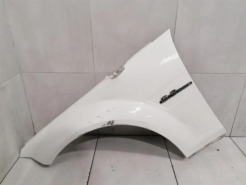 MERCEDES C Class C63 W204 Left Wing A2048800718 Kotflügel vorne links