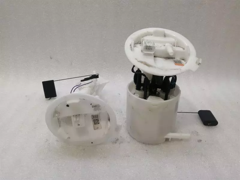 FORD MUSTANG MK5 S550 SHELBY GT350 Fuel Pump FR3V9H307-CC Kraftstoffpumpe