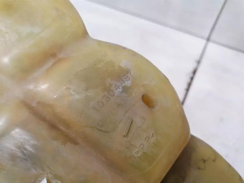 CHEVROLET CORVETTE C6 Expansion Tank 10304487 Ausgleichbehälter Kühlwasser - Image 6