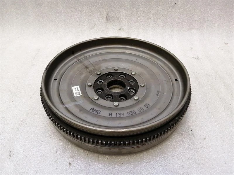 MERCEDES A W176 A45 AMG Kupplungsscheibe Schwungrad A1330300005 Flywheel M133