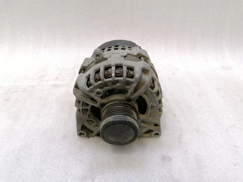 MERCEDES A Class W176  Alternator A0009060803 Lichtmaschine