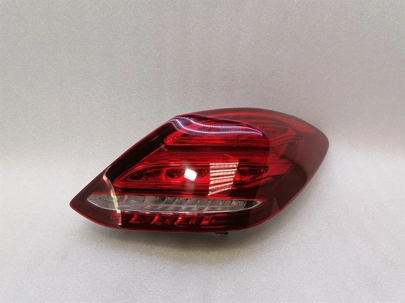 MERCEDES C Class W205 Right Rear Light A2059061457 Rückleuchte Hinten Rechts