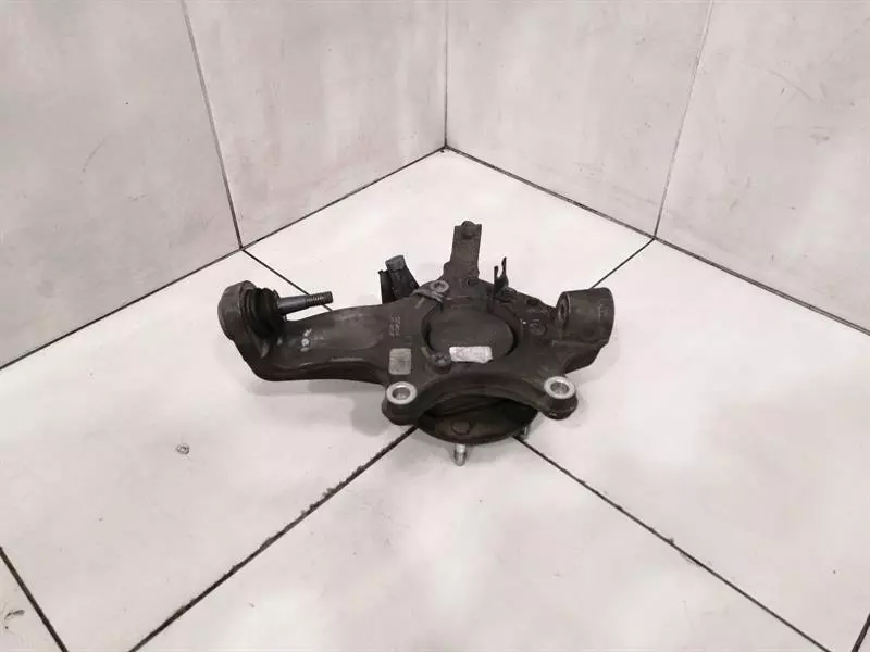 CHEVROLET CORVETTE C6 Left Front Hub 88965637 Radlagergehäuse Vorne Links