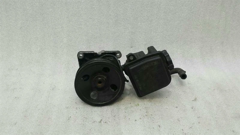 MERCEDES CLK55 AMG W209 Power Steering Pump A0024669801 Servopumpe