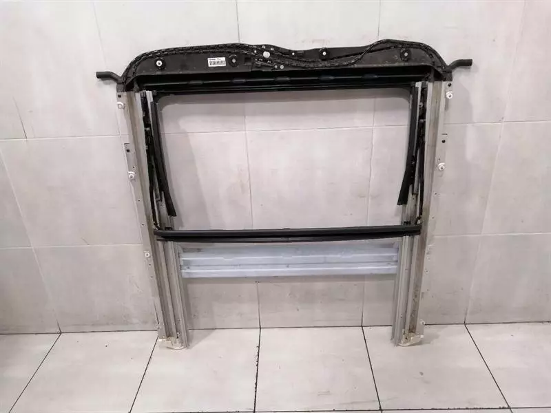 MERCEDES C Class W204 Sunroof Frame A2047801629 Schiebehebedach Rahmen