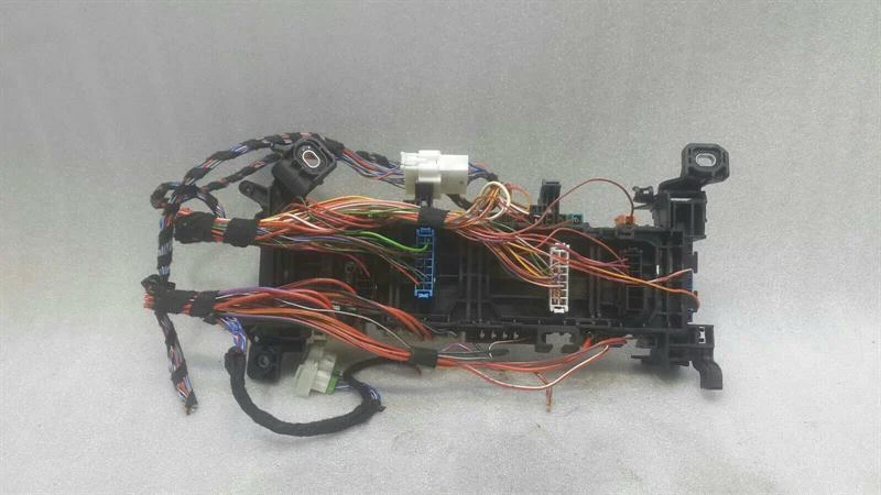 MERCEDES A Class W176 Fuse Box A2465400340 Sicherungskasten A45 AMG