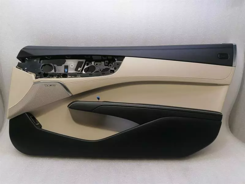 MERCEDES SL R231 Door card Right A2317206401 RHD RECHTSLENKER DESIGNO PORCELAIN