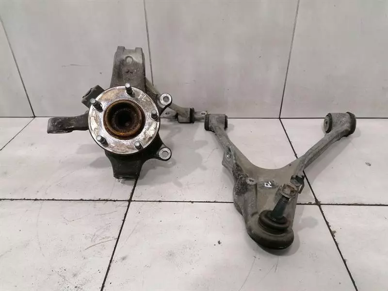 CHEVROLET CORVETTE C6 Left Front Hub 88965637 Radlagergehäuse Vorne Links