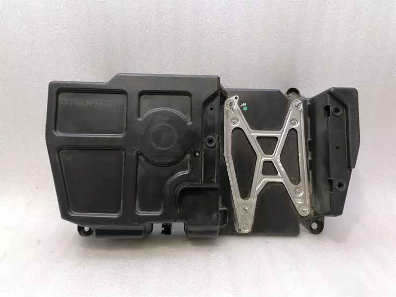 MERCEDES A Class W176 Subwoofer A2468200002 Bassbox Logic7 L7 HK X156 W117
