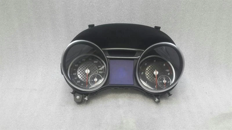 MERCEDES A Class W176 Instrument cluster A1769000904 Speedometer OM651 MPH