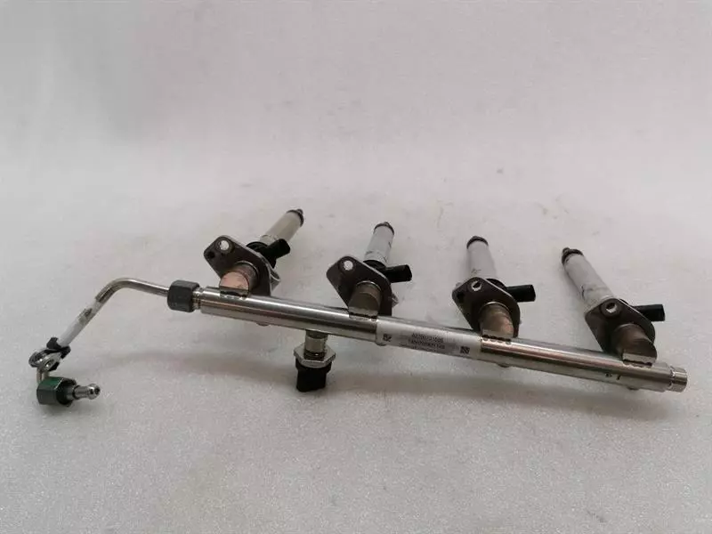 MERCEDES A Class W176 Fuel Line A2700701995 Kraftstoffleitung
