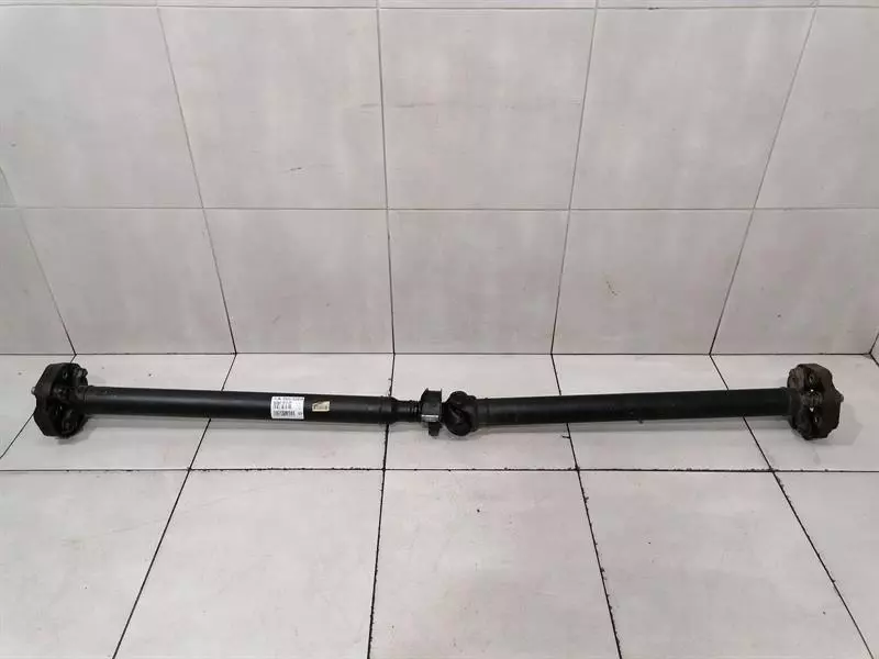 MERCEDES C63 AMG W205 Propshaft A2054104204 Kardanwelle CABRIO COUPE