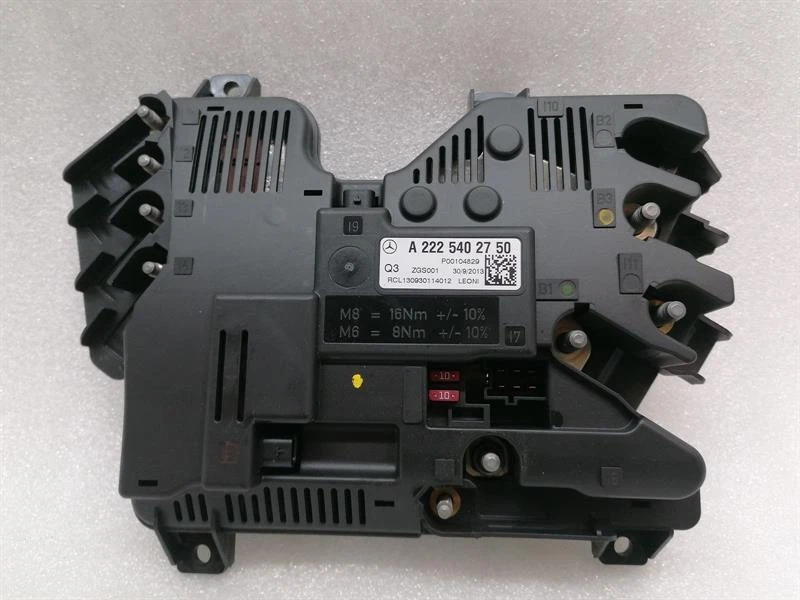 MERCEDES S-class W222 Fuse Box A2225402750 Sicherungskasten