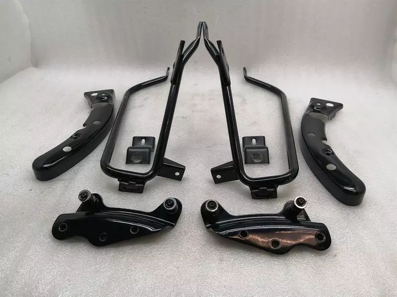 HARLEY-DAVIDSON ROAD GLIDE Saddlebag Holder- Bracket 49206-09A Halter Träger